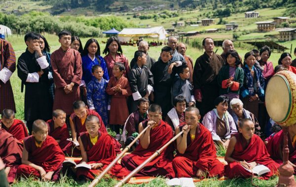 Was will der Lama mit dem Gewehr? / The Monk and the Gun