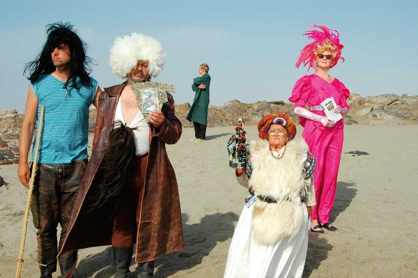Christoph Schlingensief, The African Twin Towers, Production Still, 2005 © Aino Laberenz